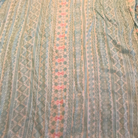 Scarf - Picture 2 of 3